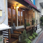 Wines Kitchen Rigatto - 日ノ出町駅から徒歩5分くらいの大岡川沿いにあります。