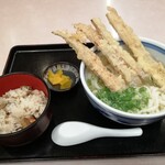 ジャンボごぼう天うどんと味めしです。（2020年4月）