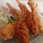 和風ダイニング しらはま - フライ定食、トッピングカキ