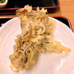 十八番 - ブリ煮と舞茸の天ぷら。¥850。