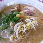 鶴乃家 - 550円『ラーメン並』2011.12