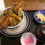 Maiduru Chaya - （名物）穴子天丼