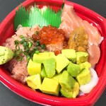 丼丸 波平 - 料理写真:うおがし丼（540）＋アボカドTP（120）