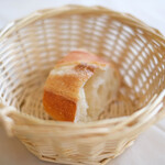 Restaurant Au Bon Coin - ランチコース 2700円 のパン