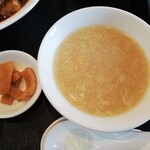 麗華 - 漬物とスープ