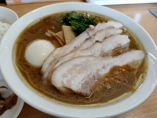 らーめん専門店 真打 - 焦がし醤油+チャーシュー+味玉