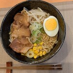 麺や而今 - おみやげ：こってり醤油ラーメン(調理例)