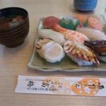 富梅 - にぎりランチセット
      