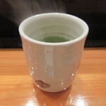 天寿し - 出続ける熱いお茶