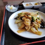 台湾料理 龍府 - 八宝菜はハーフサイズ