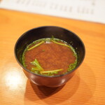 日本料理 たかむら - しじみ汁：貝殻は全て外しており、飲みやすくなってます。