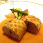 アピシウス - 子羊のノワゼットのパイ包み焼き　ナヴァラン風ソース