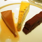 アピシウス - デザートをワゴンから