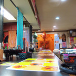 ラクシュミー - インド料理の店って、こんな雰囲気の店が多いです