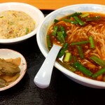 新星飯店 - 台湾ラーメンのセット　　840円