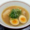 めん処 つる庵 - 豚骨味玉ラーメン