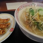 Gyouza No Oushou - 野菜たっぷり塩タンメン＋餃子3個