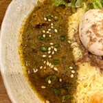 SPICY CURRY 魯珈 - 辛口コリアンダービーフカレー