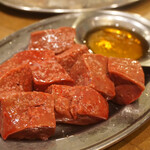 ホルモン青木 亀戸店 - 牛レバ焼き