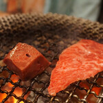 ホルモン青木 - 牛レバ焼きと秒殺ロース