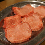 ホルモン青木 - タン塩