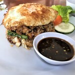 AYAM PENYET@ BLOK M - ナシゴレンアヤム