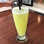 AYAM PENYET@ BLOK M - アップルジュース