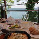 サロン・ド・テ ロザージュ - 