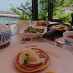 サロン・ド・テ ロザージュ - 