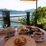 サロン・ド・テ ロザージュ - 