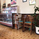 レストラン・エスカルゴ - 店内