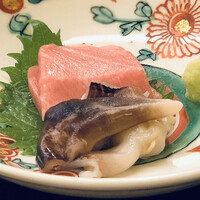 神楽坂ささ木 - 静岡県焼津産鮪　中トロ　神奈川県真鶴産鳥貝