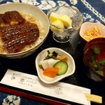 うなぎの助弥 - 昼のランチ時のみの小丼1980円。