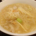 中国料理萬里 - ビーフンスープ麺