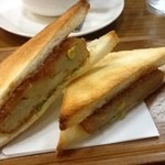 カリーナ - コロッケ焼きで