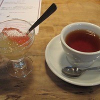 イノーヴェ - .グレープフルーツのゼリーと紅茶