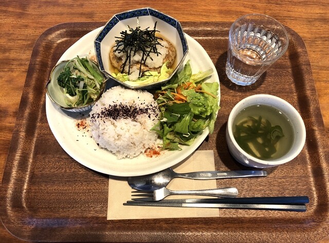 すずめ屋カフェ 勾当台公園 カフェ 食べログ