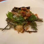 海鮮中国料理黄河 - 三河産メヒカリと中津川の山菜～山ウド、コシアブラ、タラの芽のフリットに蕨と甜麺醤