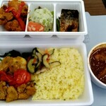 スパイシーレスト アジャンタ - アジャンタカレーセットとおかず3品￥1150