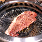 焼肉 神戸屋 - サーロインは１枚肉