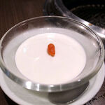 焼肉 神戸屋 - 自家製ココナッツ杏仁（４００円）