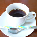 ながい - 食事をするとコーヒーが１００円で頂けます。セットに入れて頂くともっと良いのになと少し思いました。