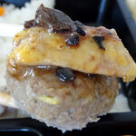 パリのワイン食堂 - 黒トリュフ・フォアグラ・特選牛のハンバーグ　ロッシーニ仕立て