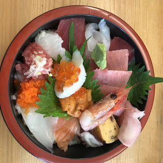 大漁桜どんぶり亭_1