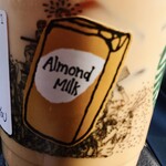 スターバックスコーヒー - アーモンドミルクラテ
