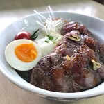 kitchen KAMEYA - 数量限定和牛ステーキ山かけ丼ぶり