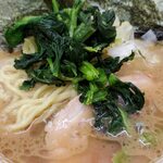 横浜ラーメン 町田家 - ラーメン並