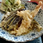 Some Chuu - 三種の天婦羅は山菜(コシアブラ)、茄子、海老