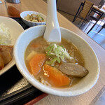キッチンカフェ 笑顔の森 - ぶたじる