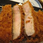 たい樹 - 黒豚特大ロースカツ断面(2012/05)